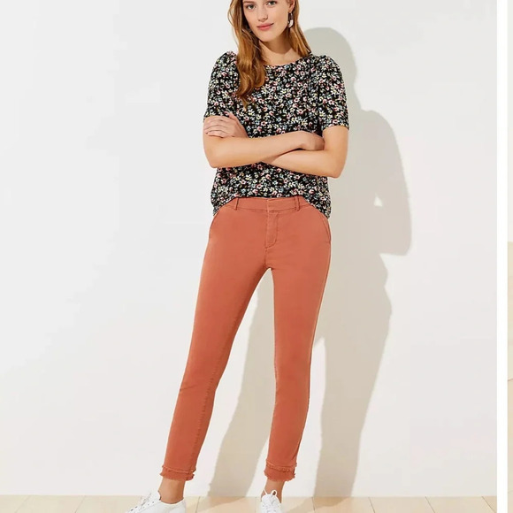 Loft Petite Frayed Girlfriend Chinos Pants Size 6P - Picture 5 of 9